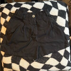 Aritzia Black Women's Bermudas